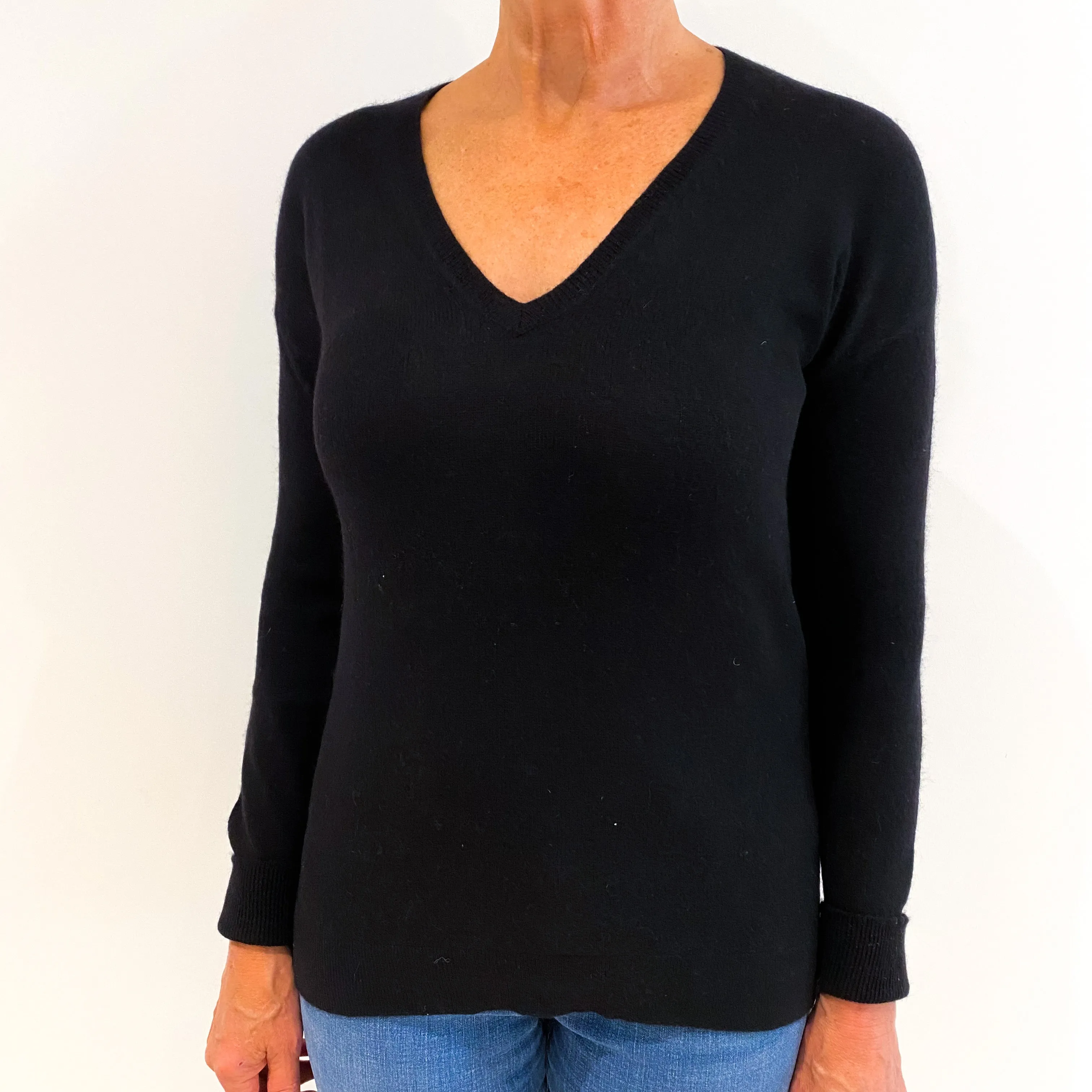 Black Lightweight Cashmere V-Neck Jumper Medium