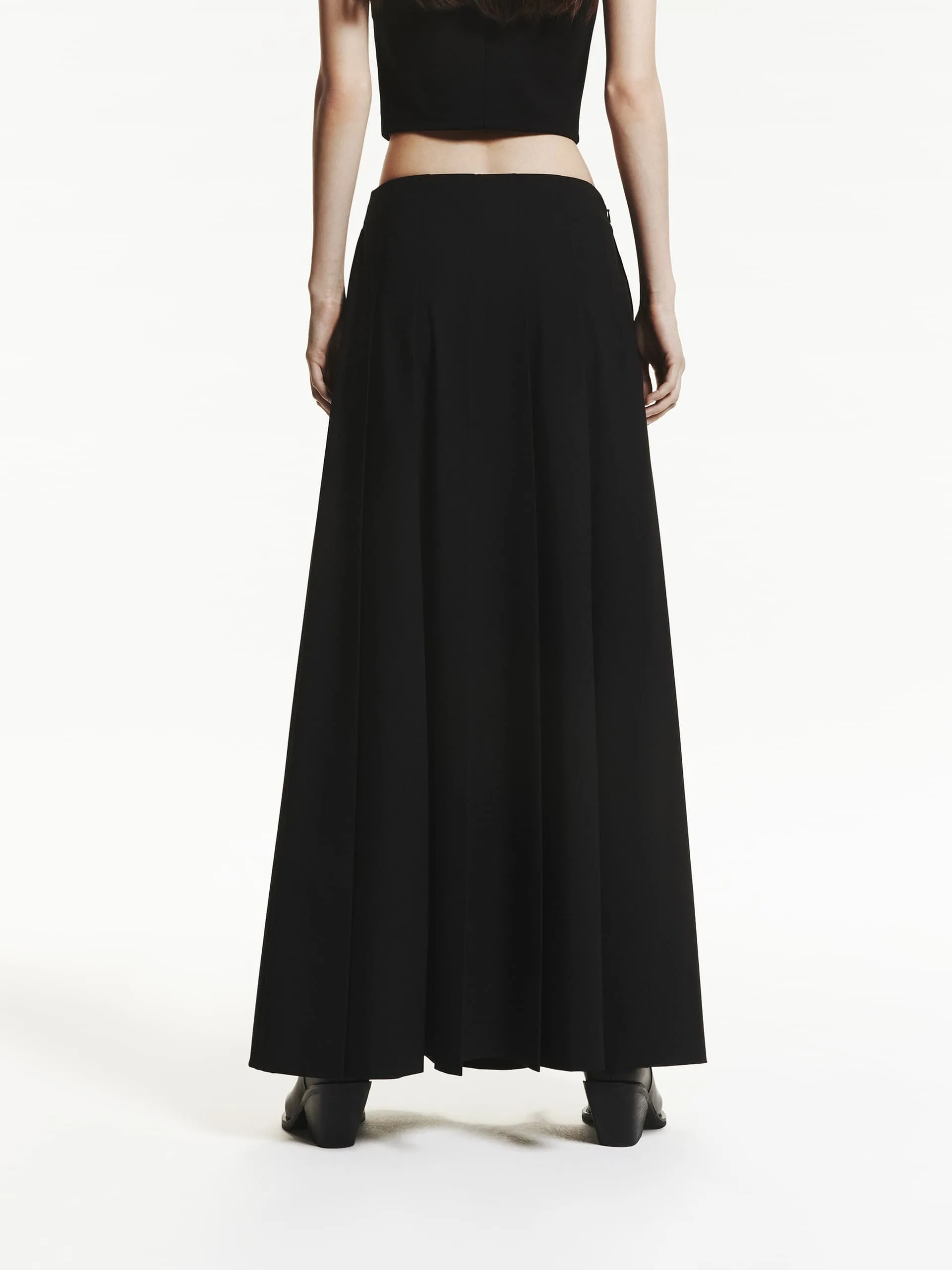 Buckle Detail Pleated Skirt