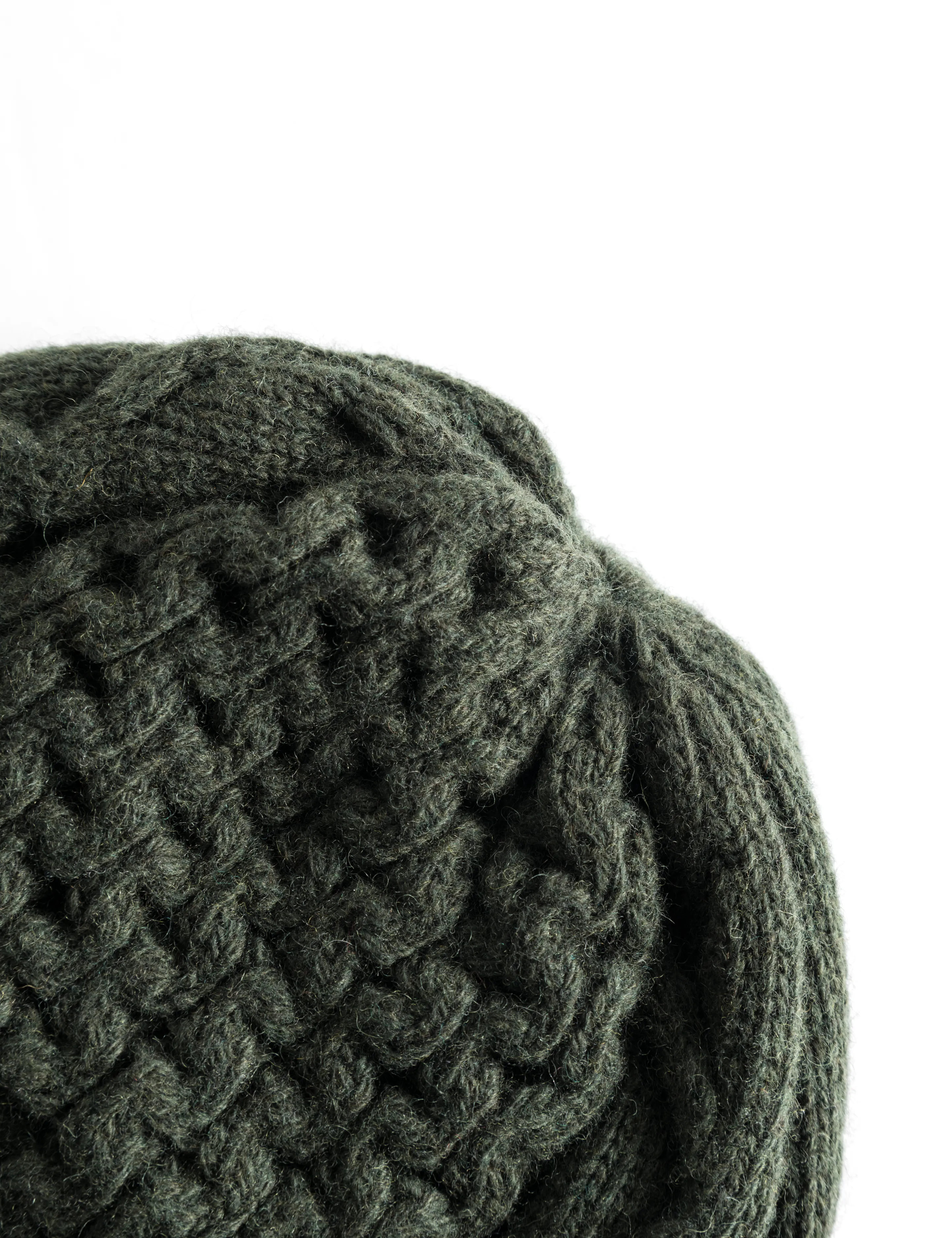 cable beanie - dark moss