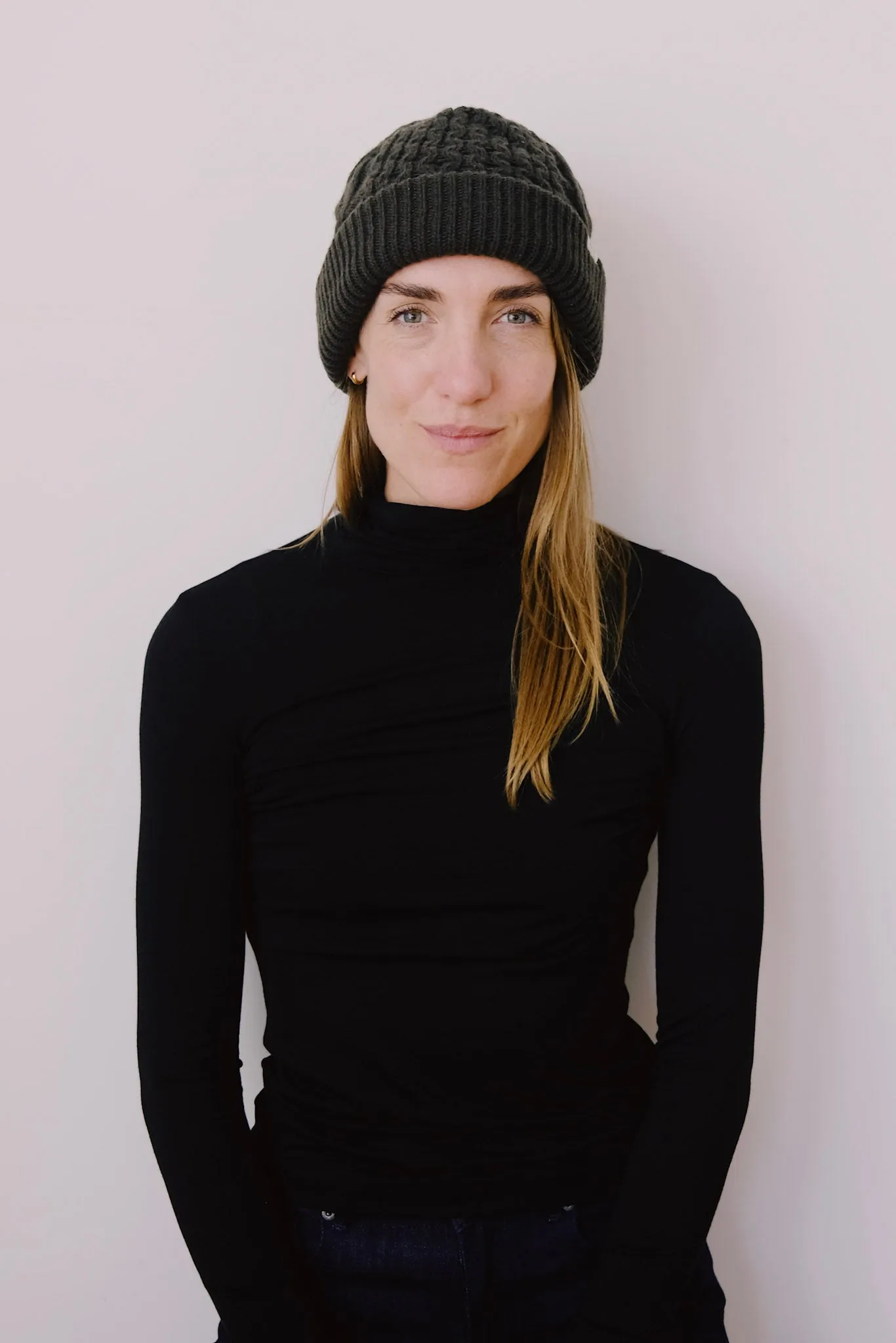 cable beanie - dark moss