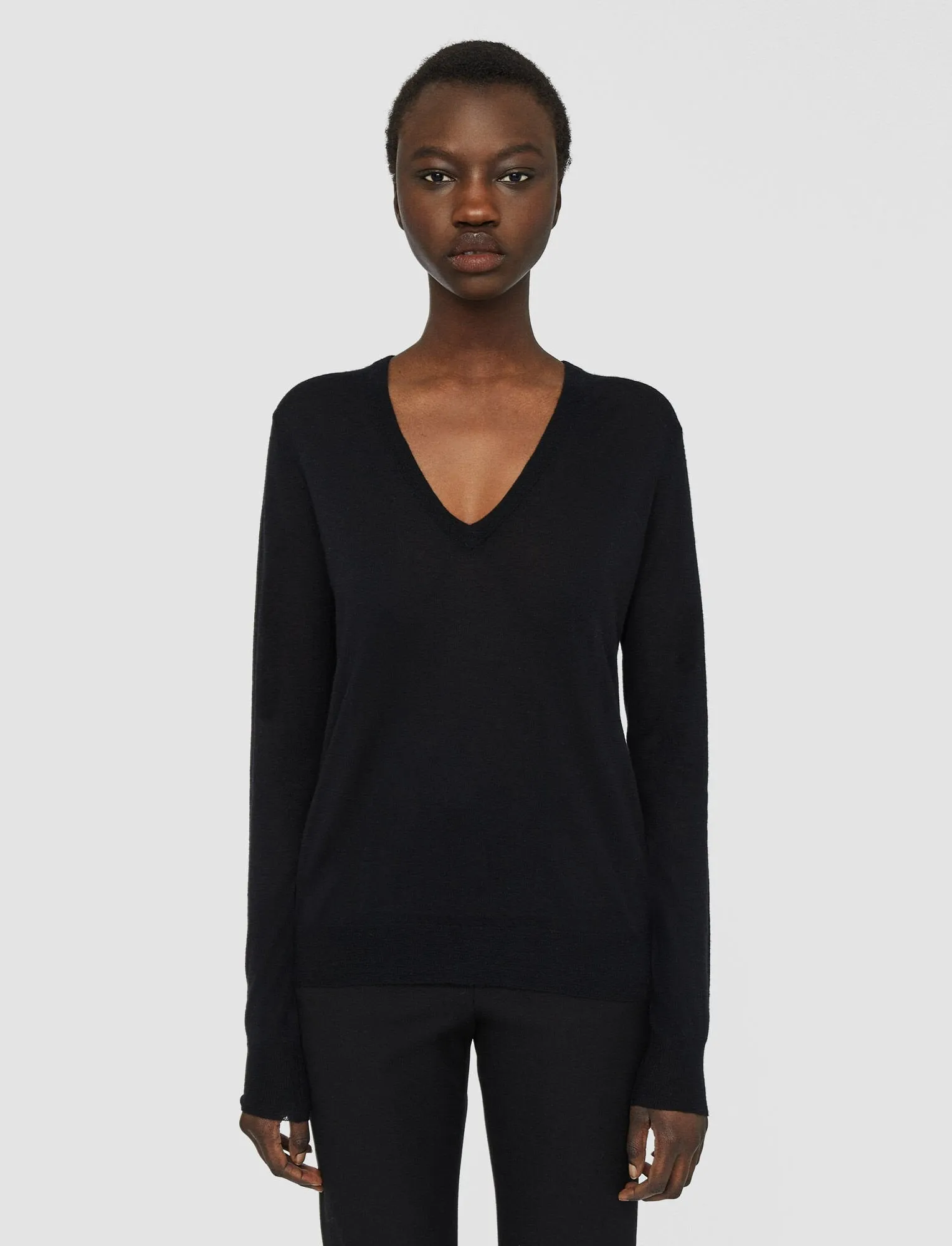 CASHAIR V- NECK JUMPER BLACK