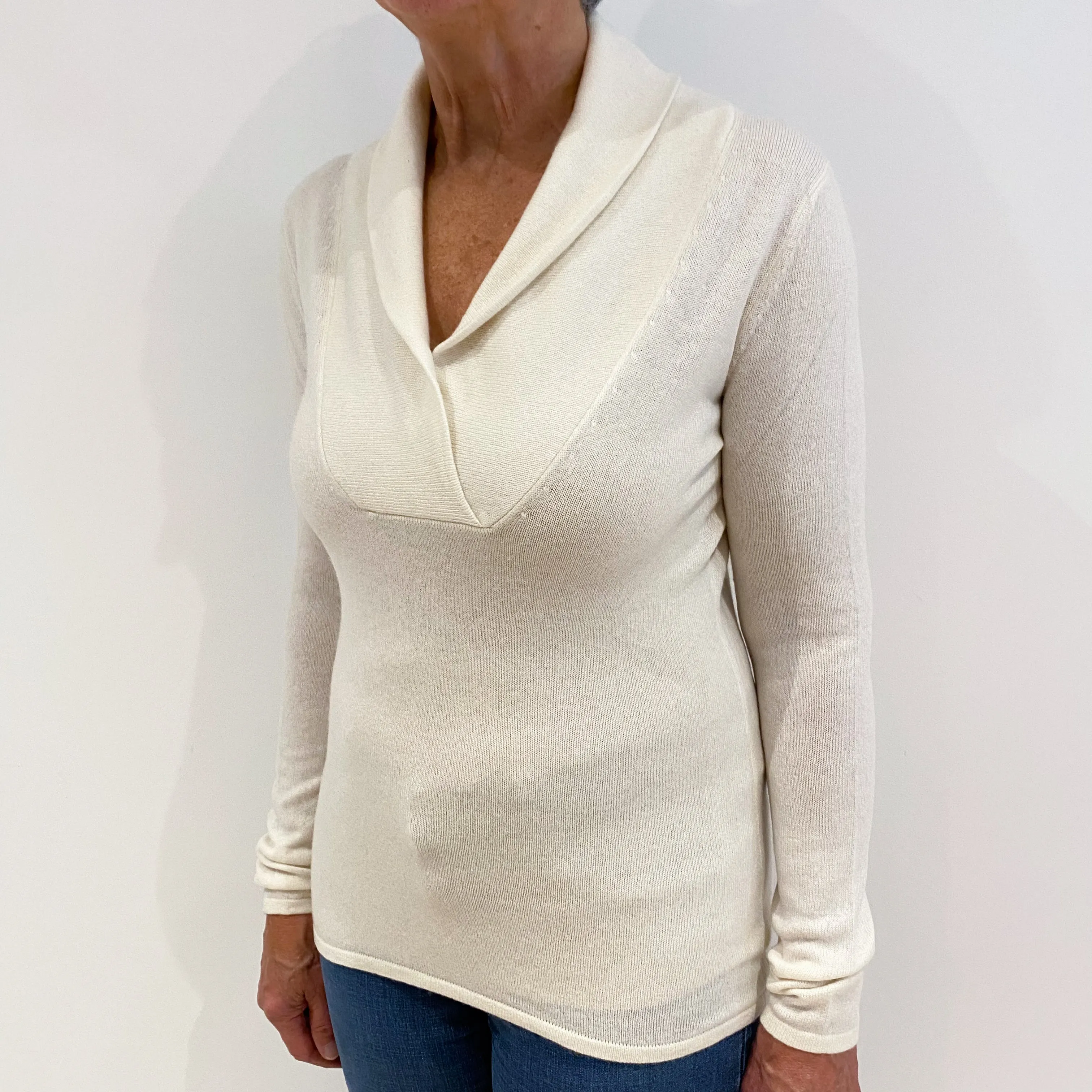 Cream Cashmere Shawl Collar V-Neck Jumper Medium