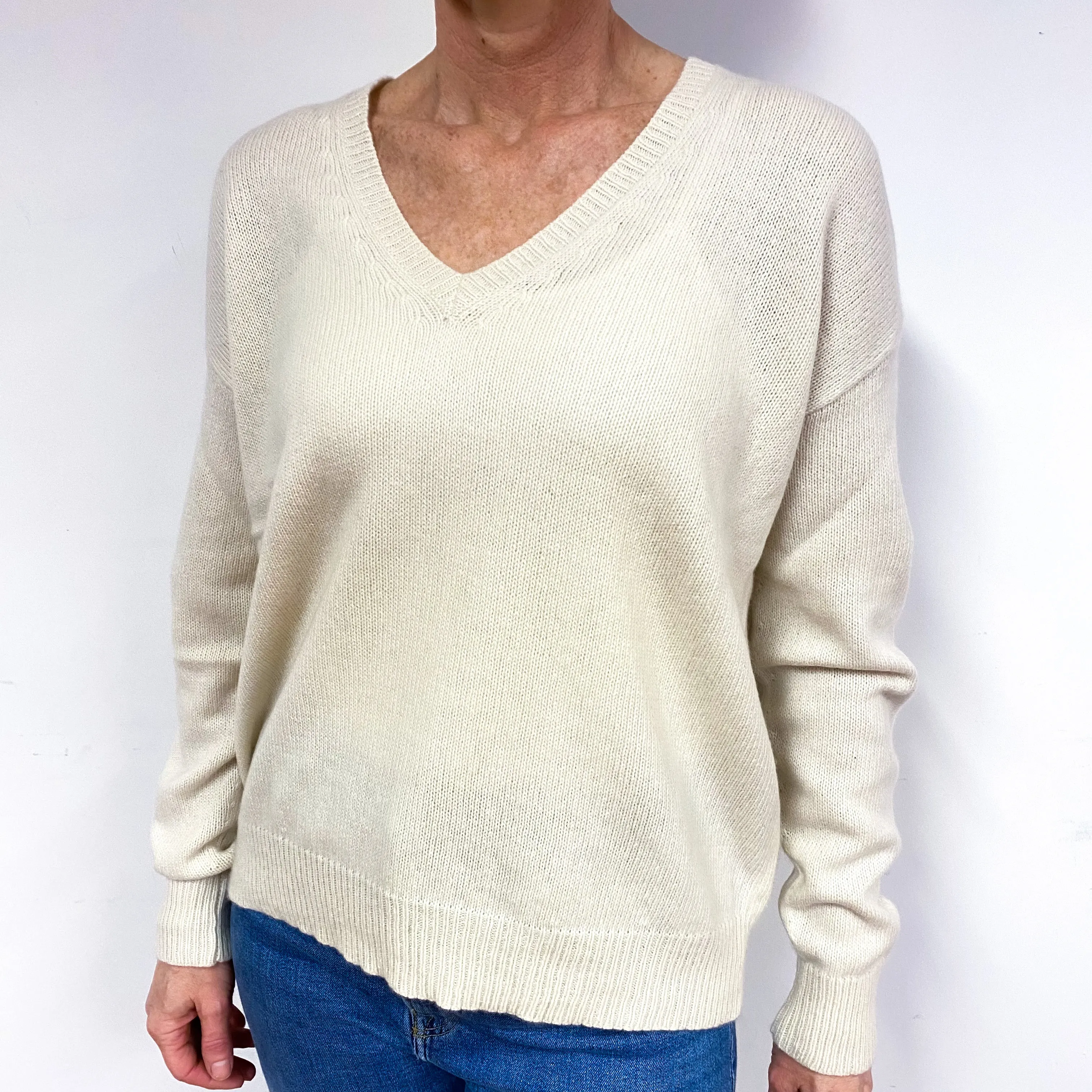 Cream Heavy Knit Cashmere V-Neck Jumper Medium