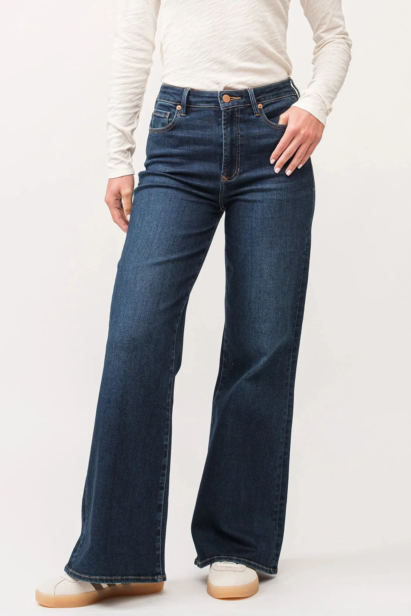 Dear John Fiona High Rise Clean Hem Wide Leg Jeans in Iguaza