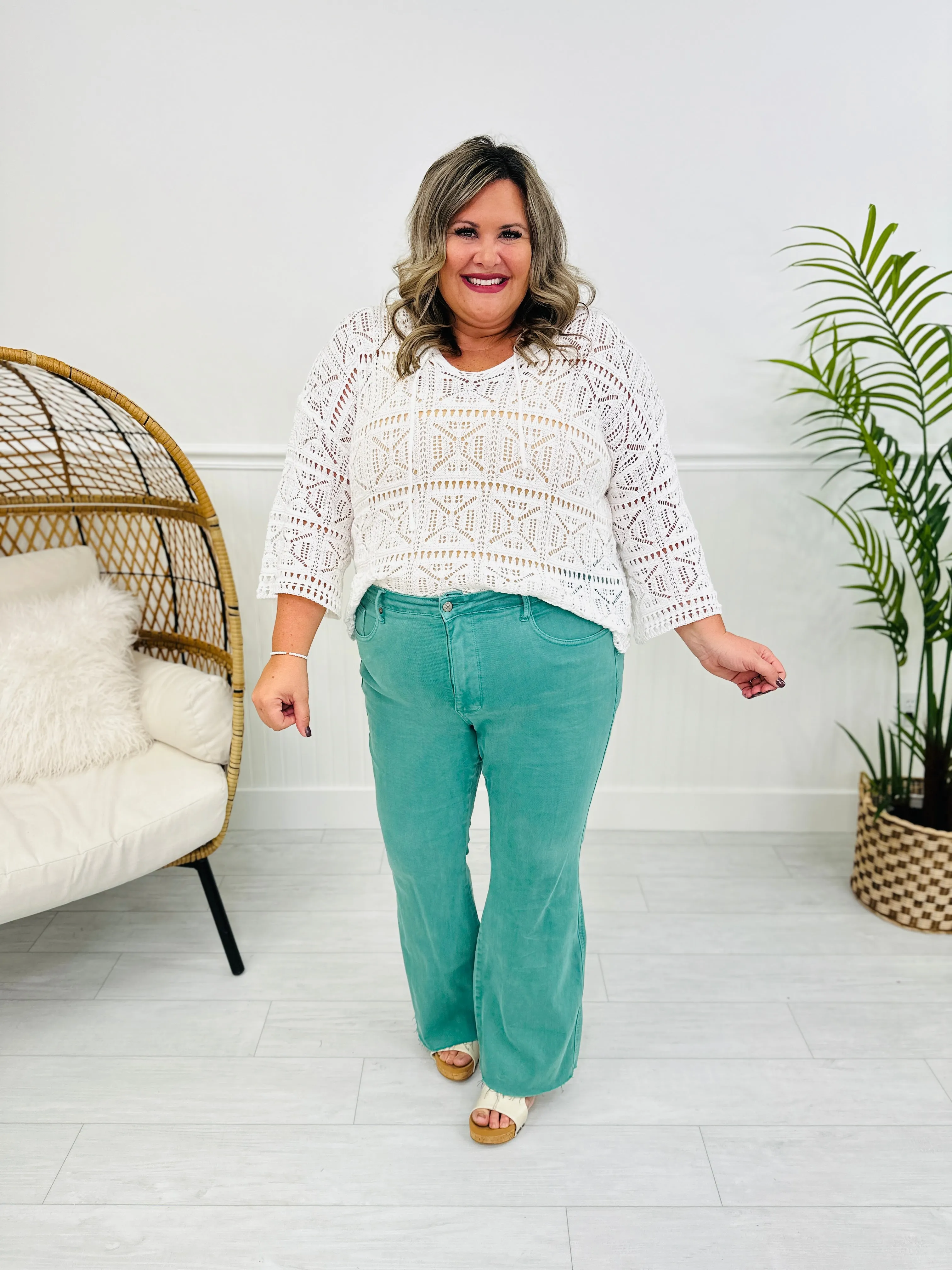 Judy Blue Totally Topaz Tummy Control Flare Jeans in Reg/Curvy