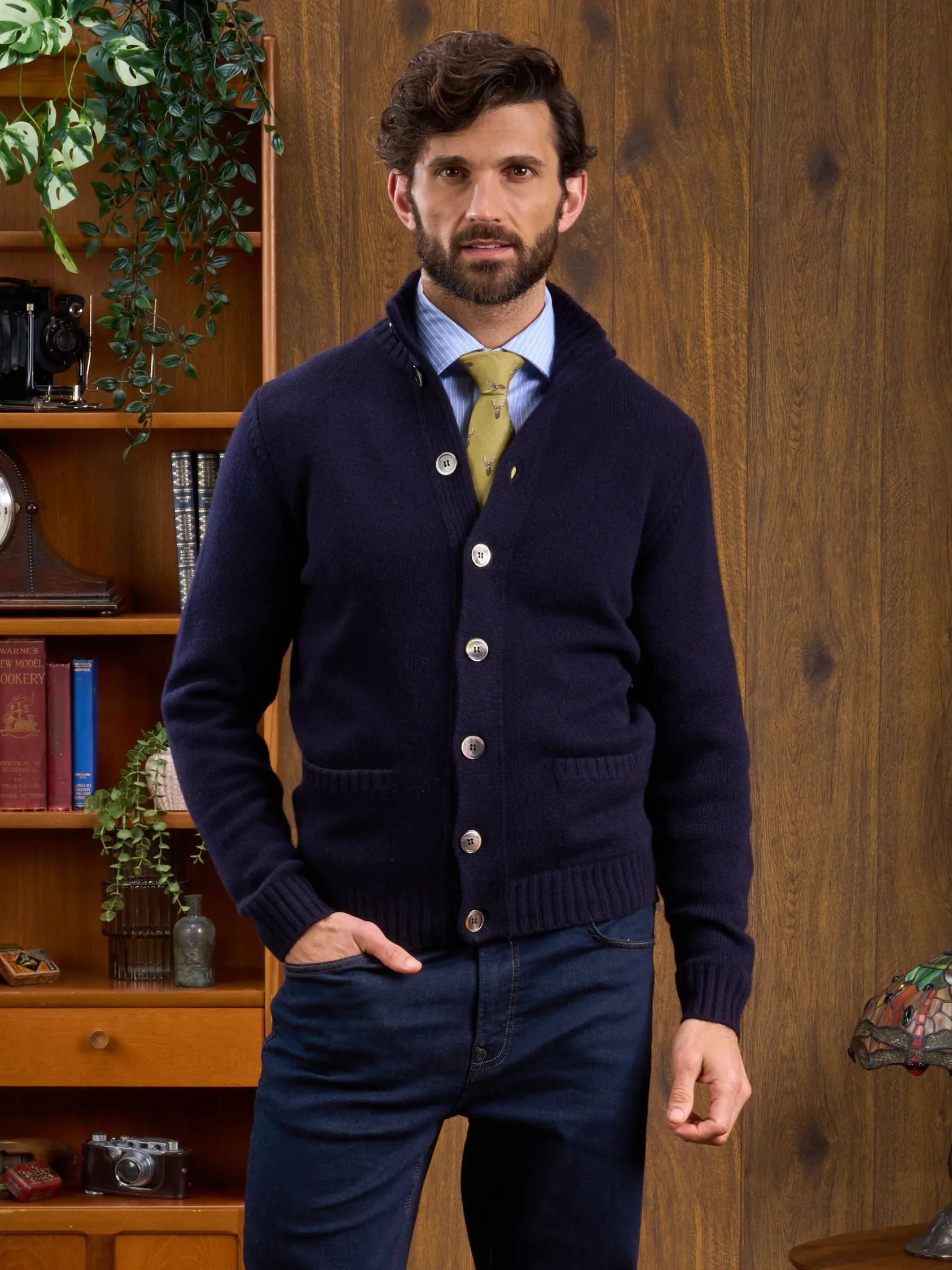 Landford Men's Lambswool Buttoned Jumper In Navy - Regular Fit