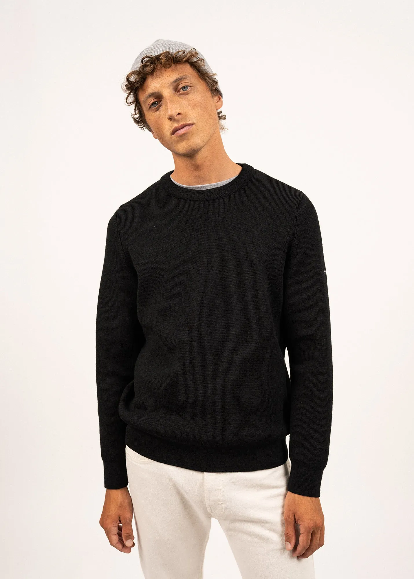 Locronan round neck jumper - in pure new wool (NOIR)