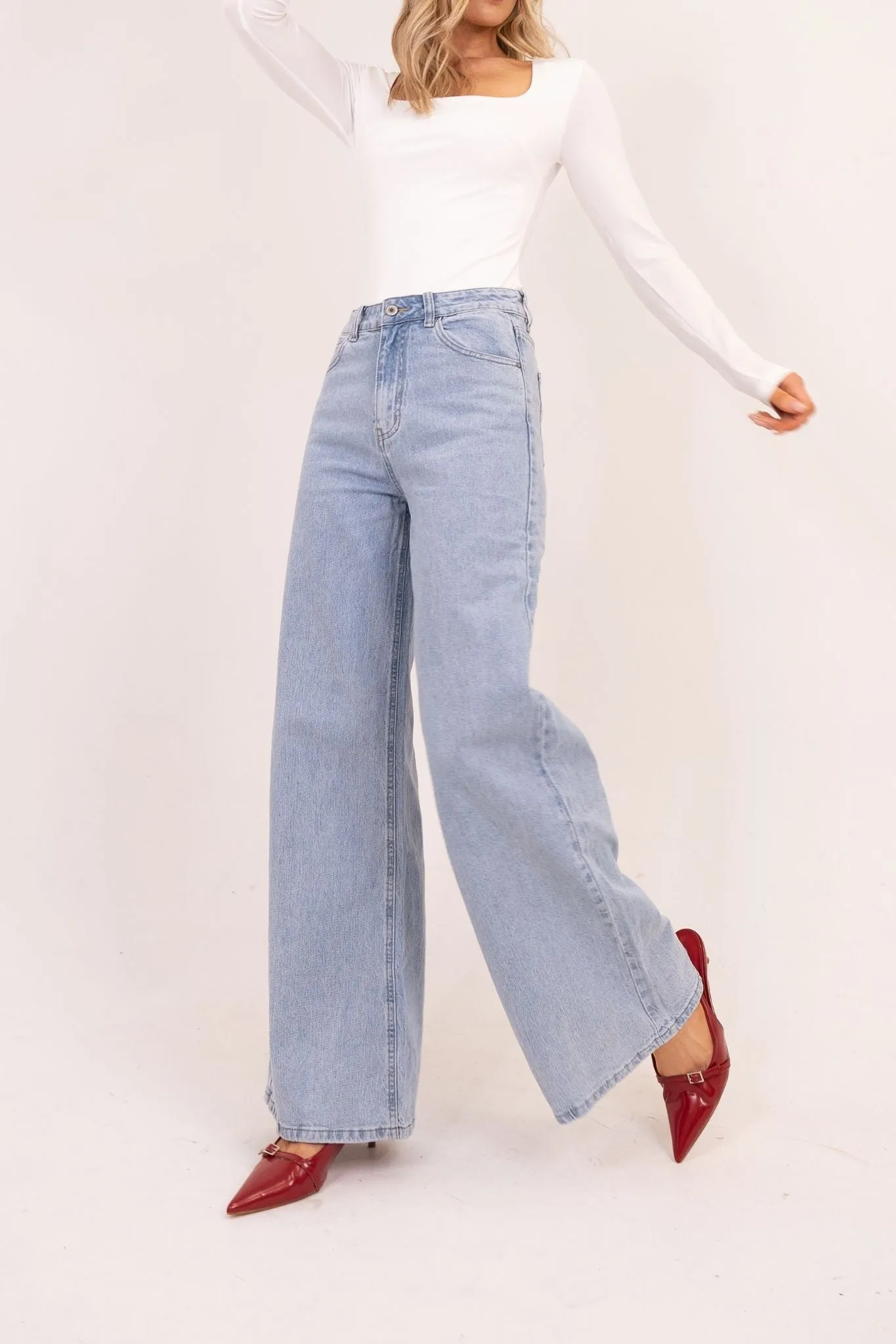 Lynne Wide Leg Jeans In Light Denim