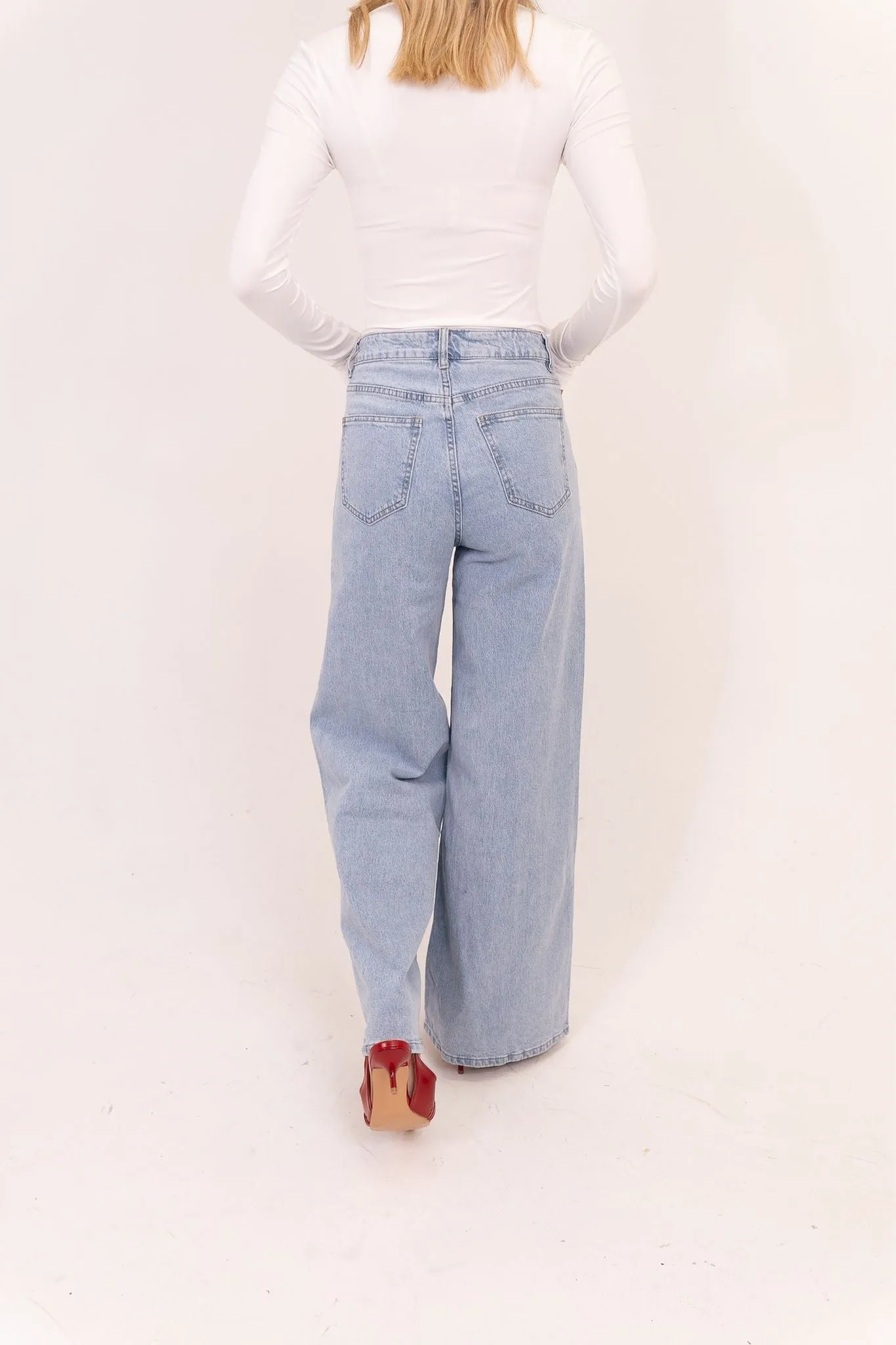 Lynne Wide Leg Jeans In Light Denim