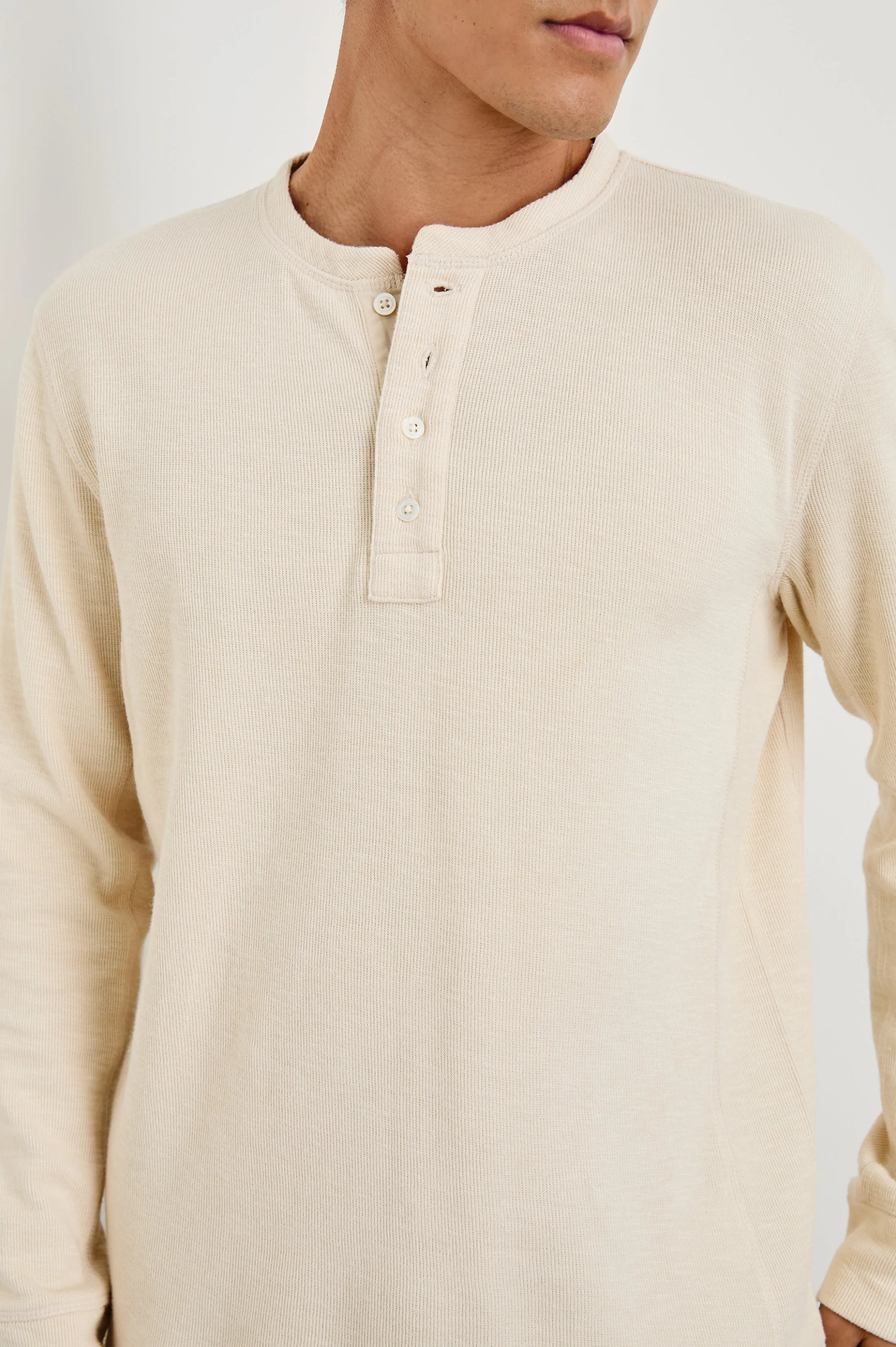 SOTO HENLEY - BONE