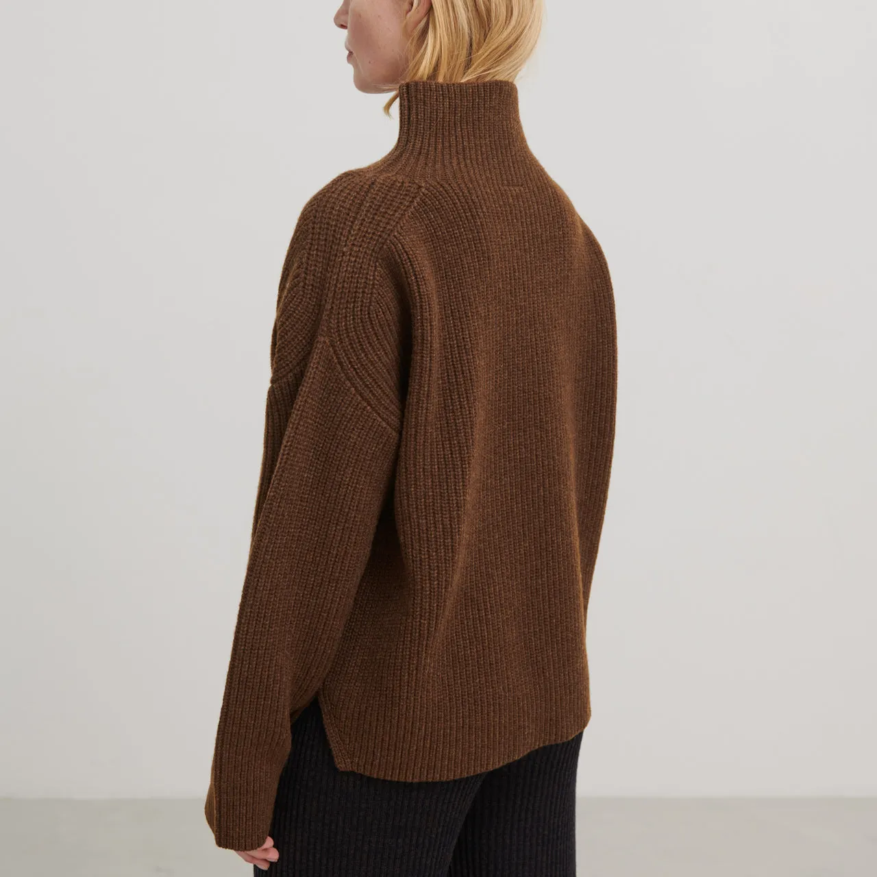 Women's Chunky Rib Sweater - 100% Lambswool - Amber (XS-S)